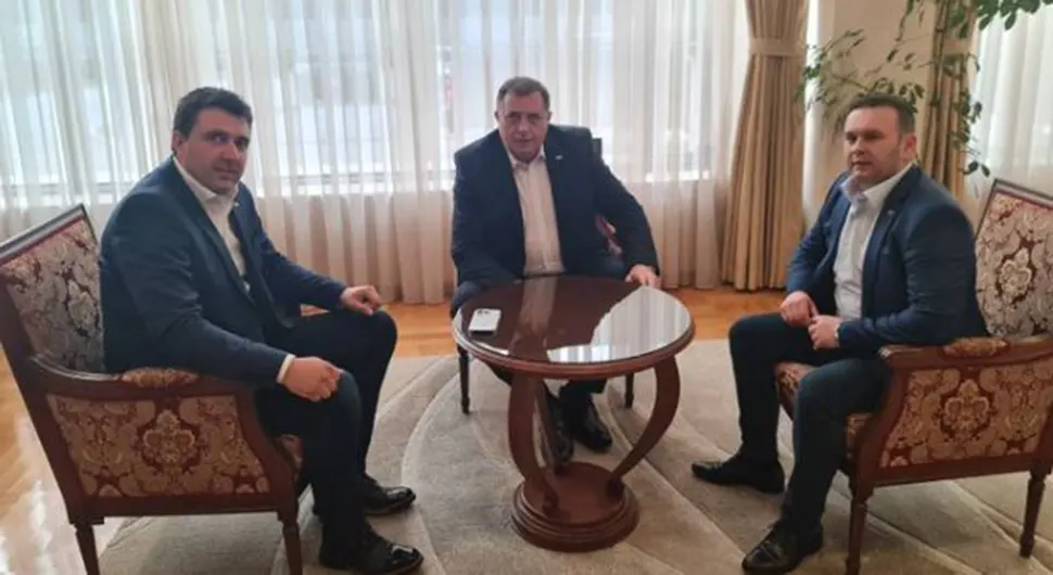 Dodik i ekipa.webp